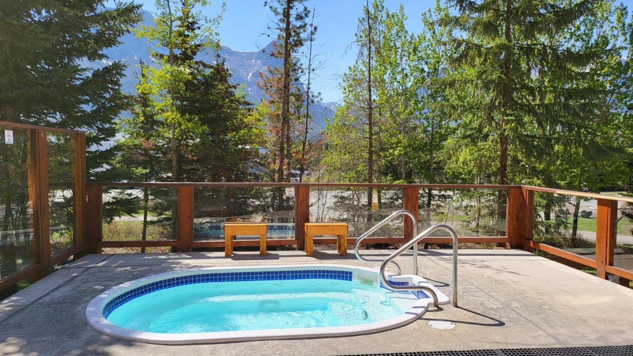 ⭐️ Luxury Mountain View Studio In Canmore ⭐️ Екстериор снимка