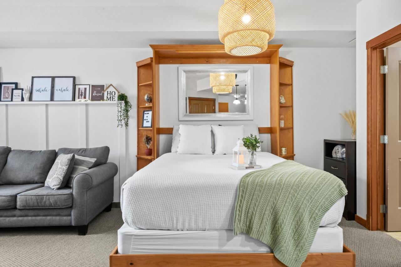 ⭐️ Luxury Mountain View Studio In Canmore ⭐️ Екстериор снимка